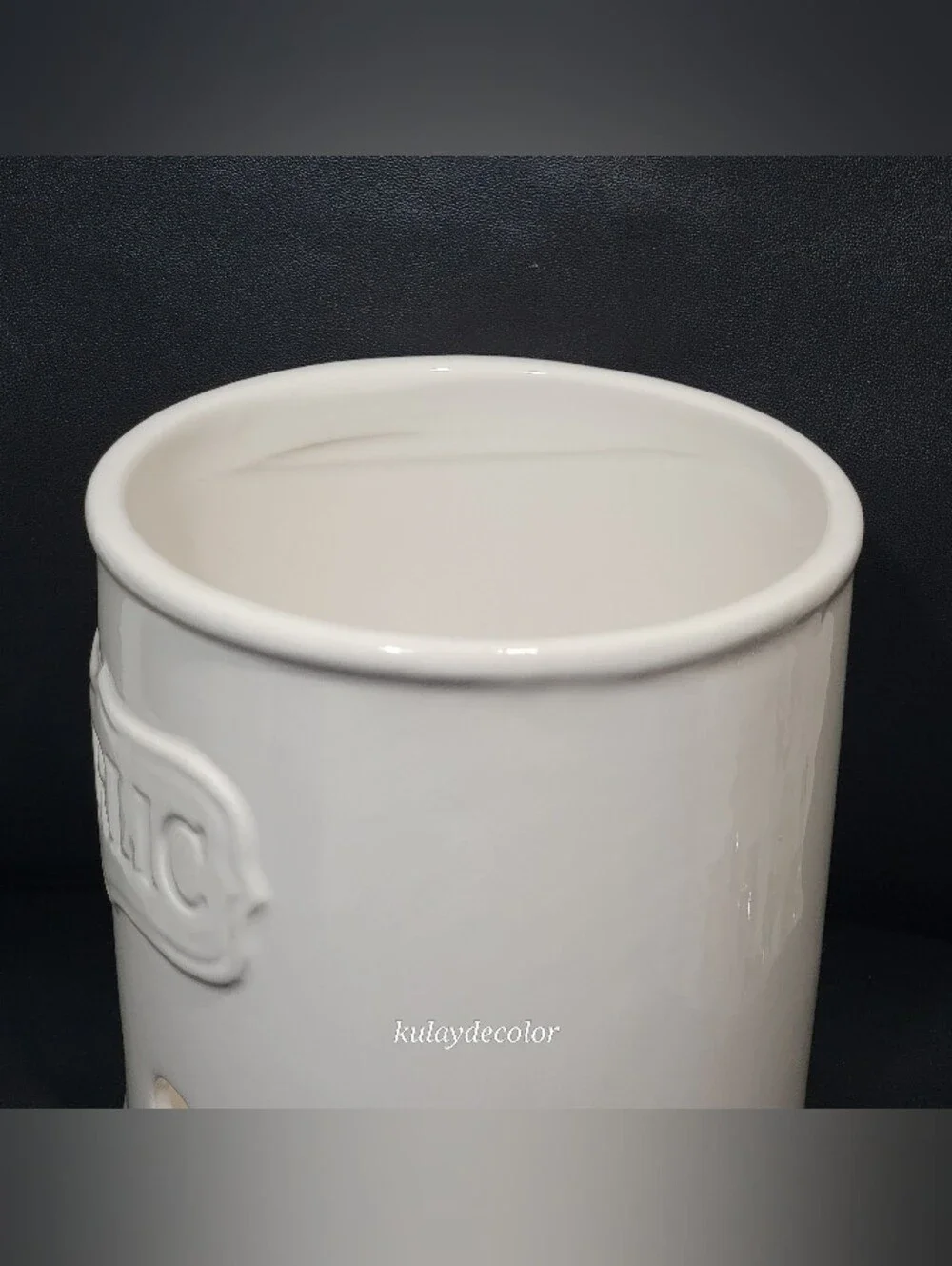Vintage White Ceramic Garlic Keeper Canister Jar with Lid Embossed GARLIC 7